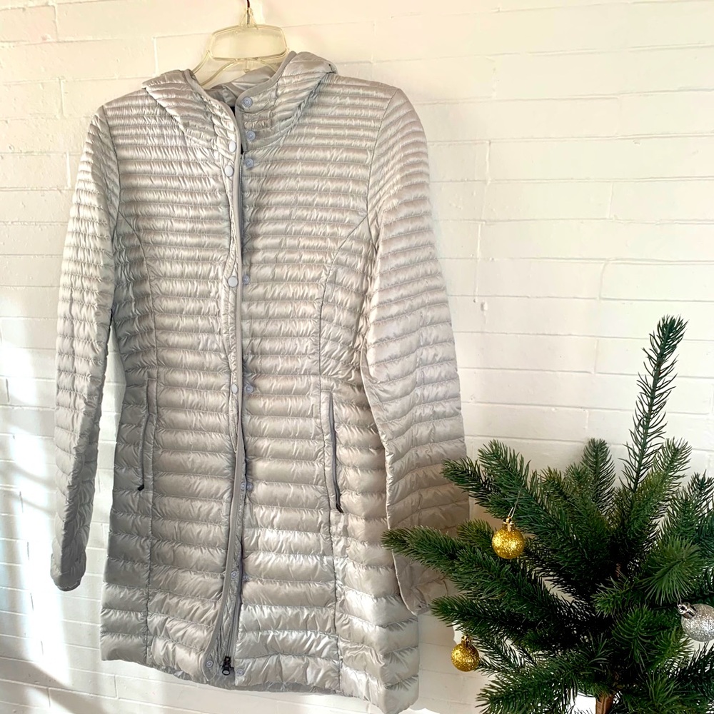 Paragonia nano down coat